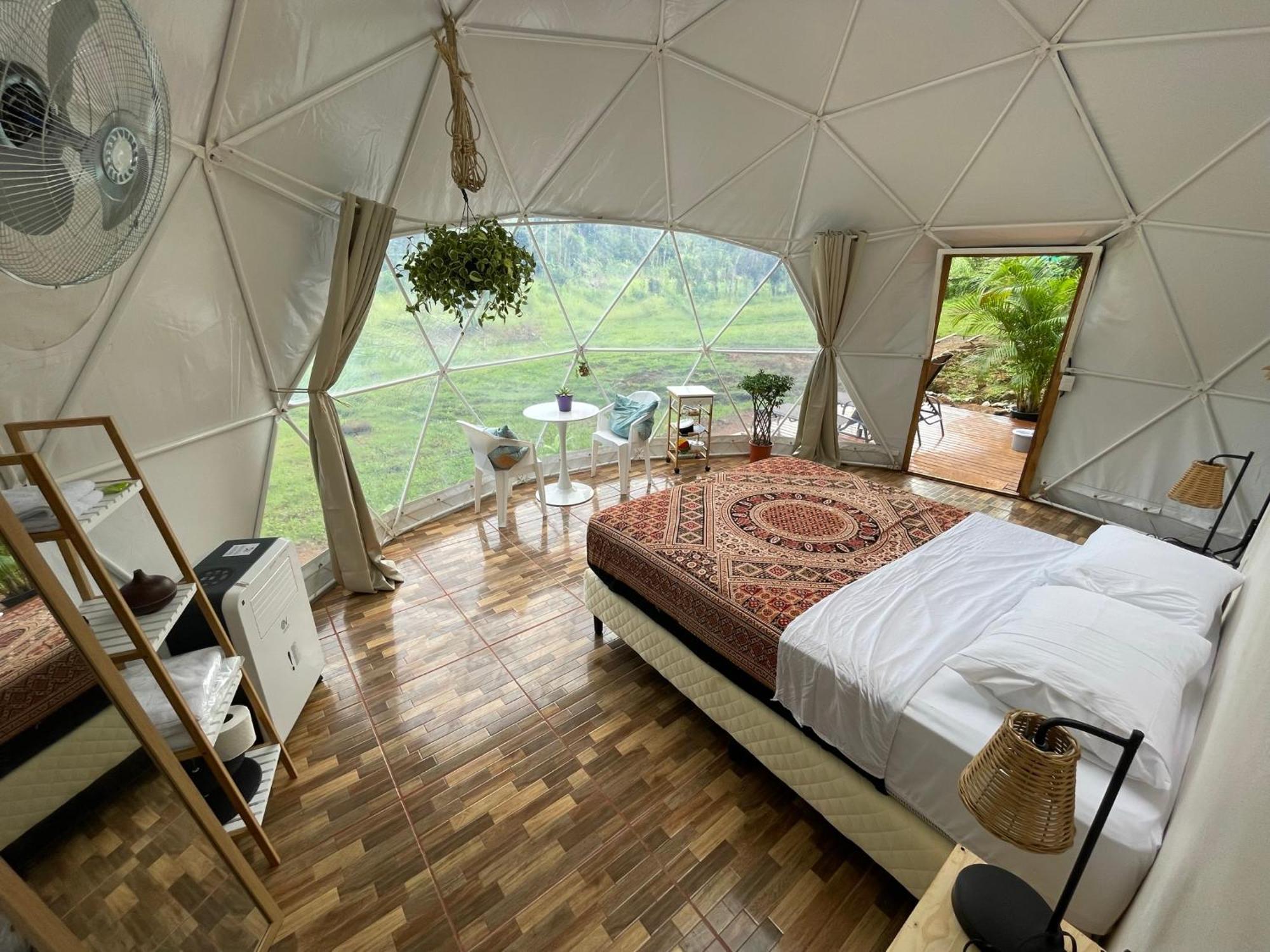 La Comarca River Glamping Dome Near 曼努埃尔安东尼奥 外观 照片