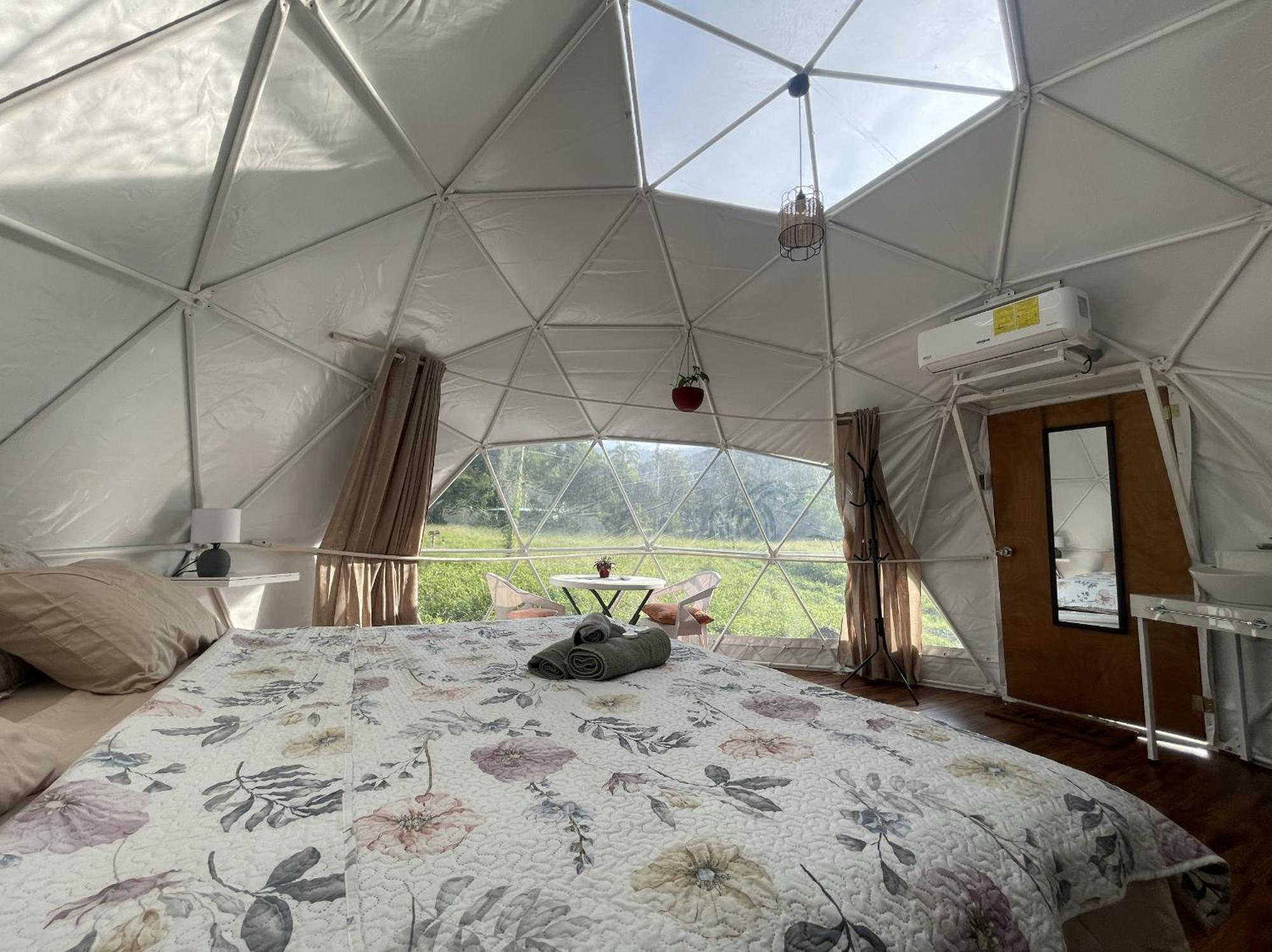 La Comarca River Glamping Dome Near 曼努埃尔安东尼奥 外观 照片